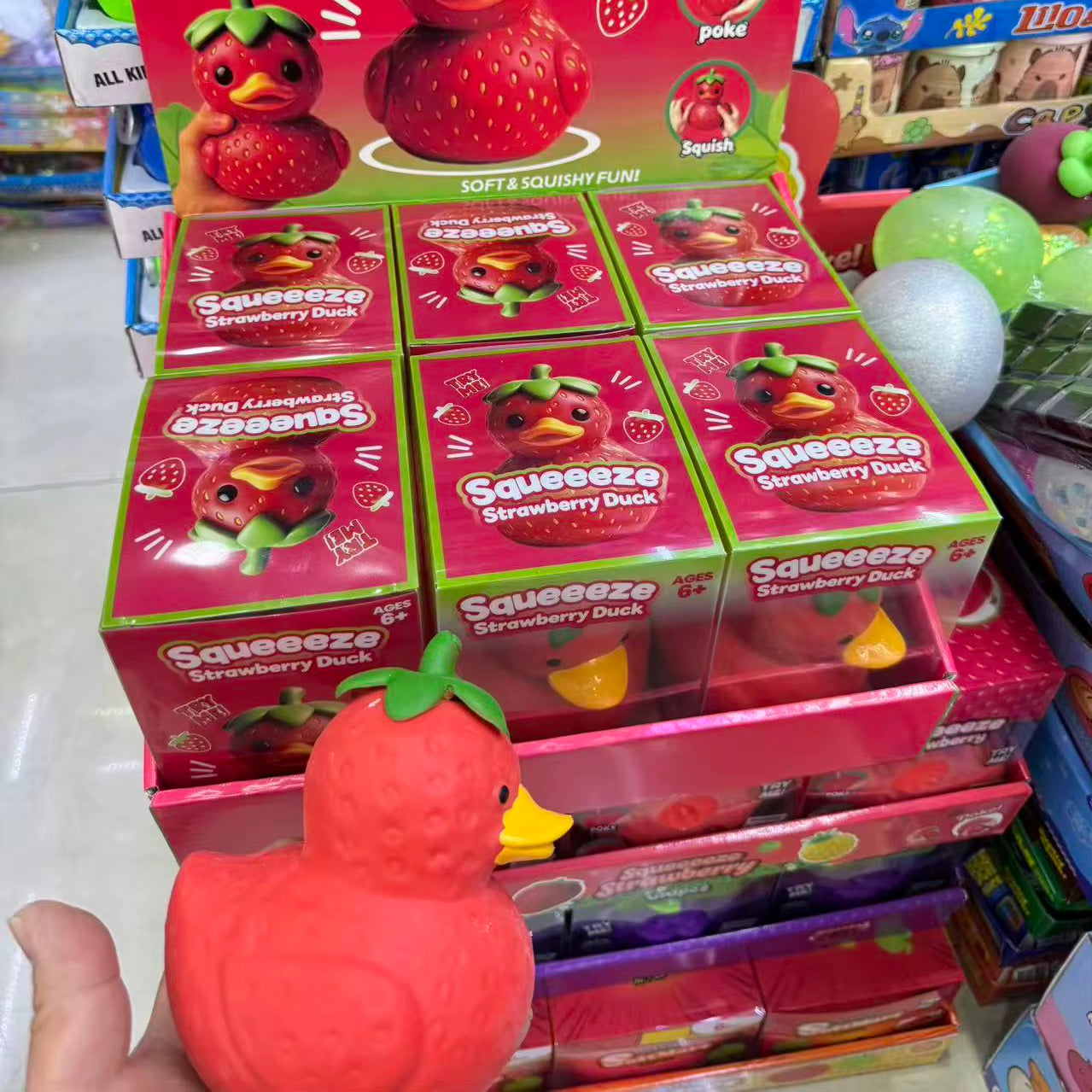 6pcs strawberry duck