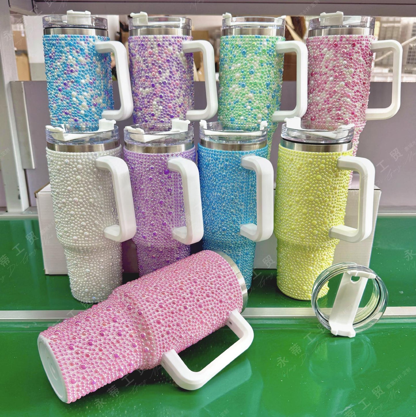 1200ml Pearl-Embedded Thermos Mug