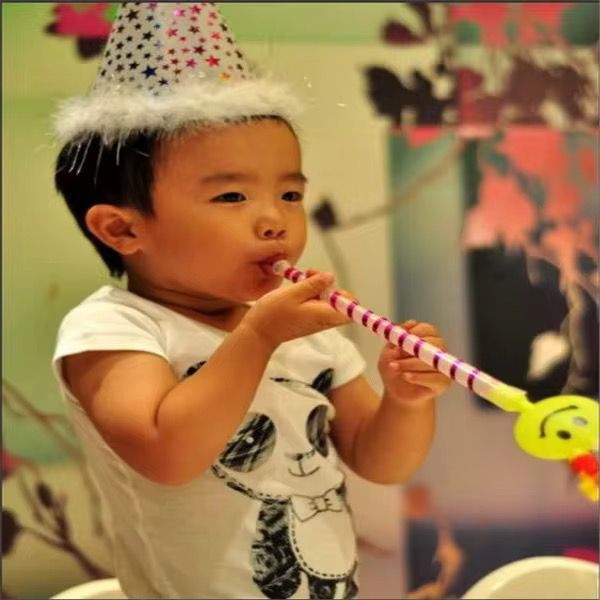 12pack Smiley face blowing dragon 4pcs in a pack