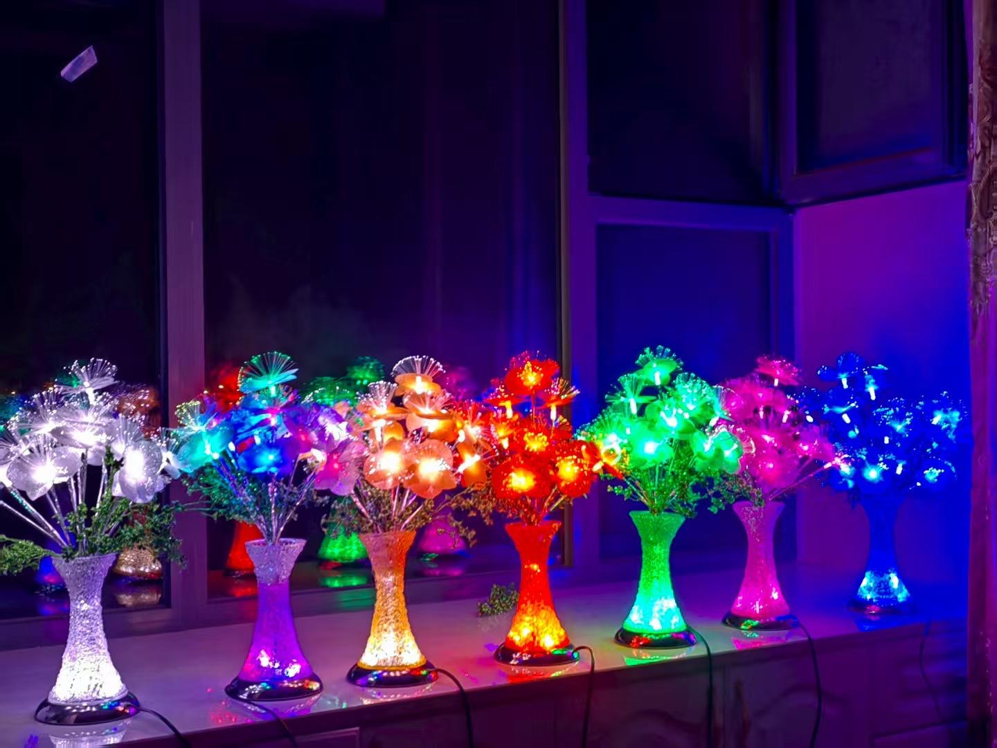 Decorative table lamp flower-like design