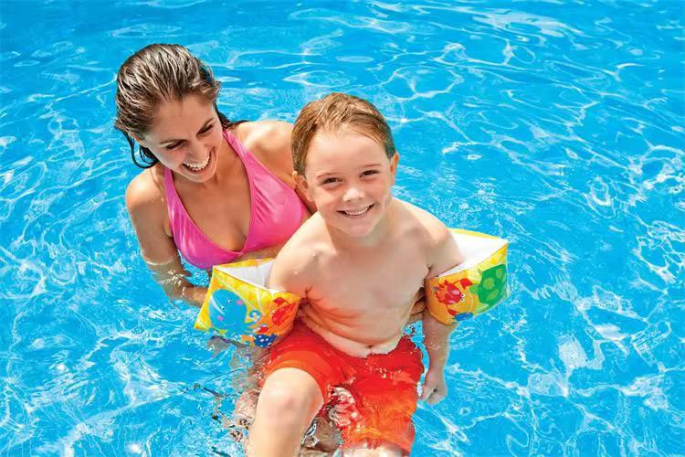 New triangular water sleeves Arm band