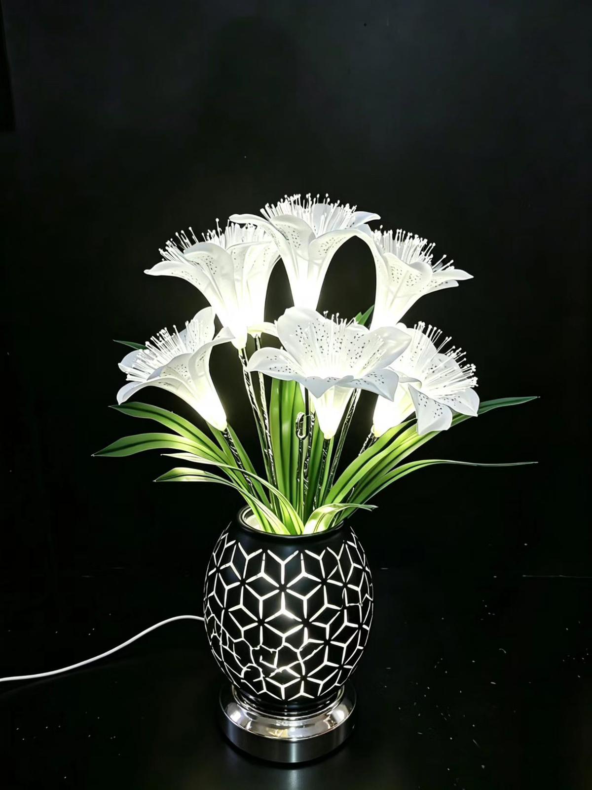 Decorative table lamp flower-like design