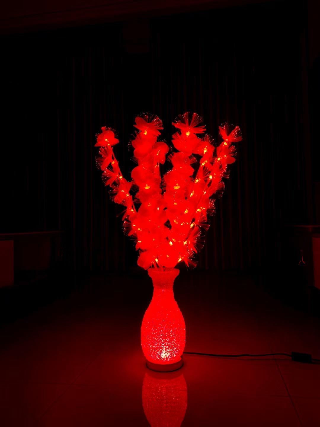 Decorative table lamp flower-like design